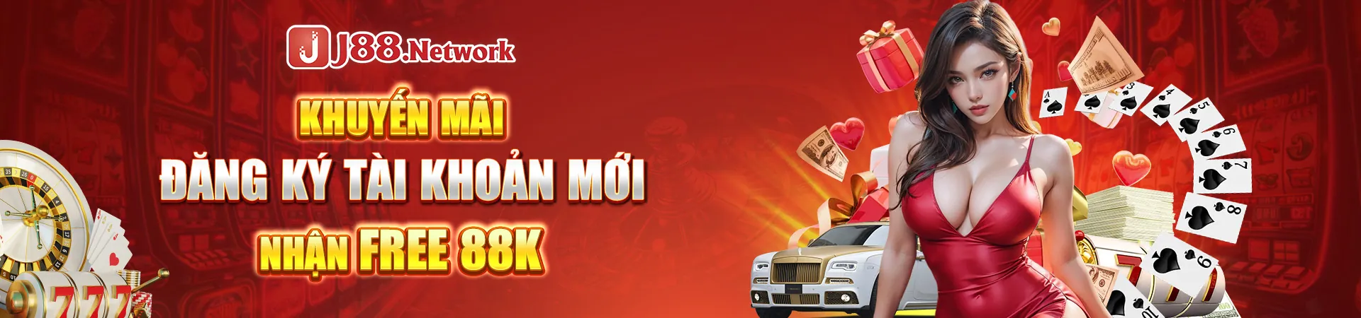 Sân đấu đá gà trường Thomo với các chiến kê sẵn sàng thi đấu, minh họa luật chơi và quy tắc cá cược
